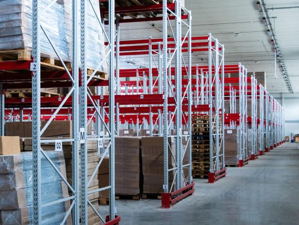 Jak połączyć różne systemy regałów w jednym magazynie?