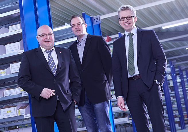 Od lewej do prawej Elmar Dolle, META regionalny kierownik sprzedaży, Sebastian Rustige, Content Manager Blumenbecker, Olaf Lingnau, prezes Blumenbecker
